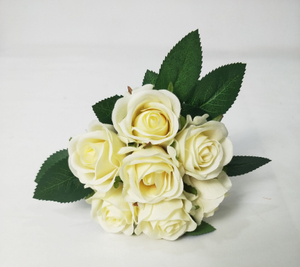 Miniature Bouquet of Roses-7T